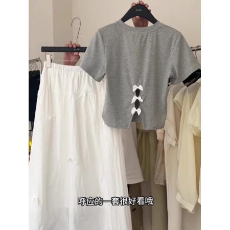 BY11777# 灰色蝴蝶结镂空短款正肩t恤女夏季后背设计感别致绝美短袖小上衣 服裝批發女裝批發服飾貨源