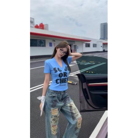 BY11887# 酷辣妹V领字母短款T恤韩日系ootd时尚垫肩春夏新ins潮原版蓝S 服裝批發女裝批發服飾貨源