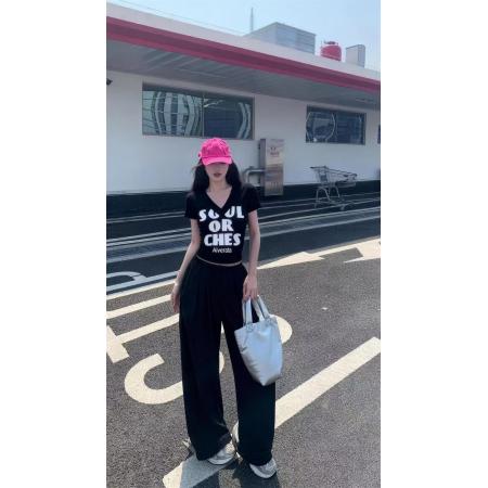 BY11887# 酷辣妹V领字母短款T恤韩日系ootd时尚垫肩春夏新ins潮原版蓝S 服裝批發女裝批發服飾貨源