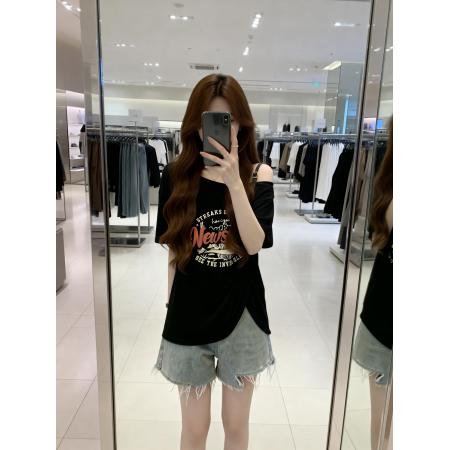 BY11898# 夏季新款漏肩印花字母针织百搭T恤女胖mm设计感休闲上衣 服裝批發女裝批發服飾貨源