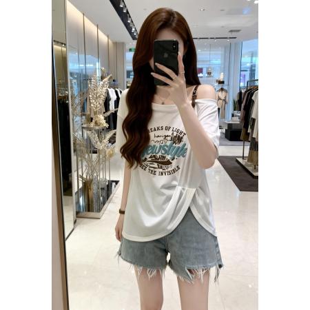 BY11898# 夏季新款漏肩印花字母针织百搭T恤女胖mm设计感休闲上衣 服裝批發女裝批發服飾貨源