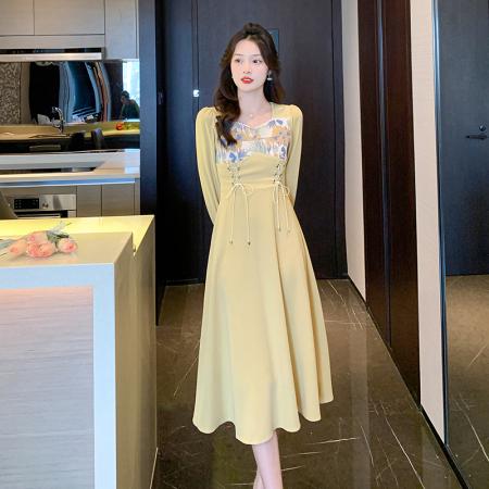 BY11981# 秋季新款复古法式温柔风气质显瘦方领连衣裙子茶歇小众设计感 服裝批發女裝批發服飾貨源