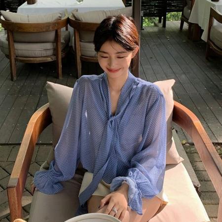 BY12003# 春季新款法式独特绝美气质长袖上衣飘带v领蓝色波点衬衫女 服裝批發女裝批發服飾貨源