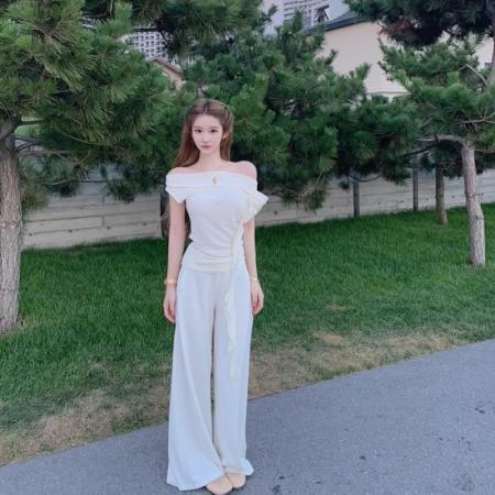 BY12028# 天丝螺纹一字肩短袖t恤女纯欲性感不规则荷叶边斜肩飘带上衣 服裝批發女裝批發服飾貨源