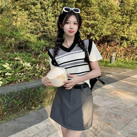 大码女装韩版个性拼接条纹假两件...