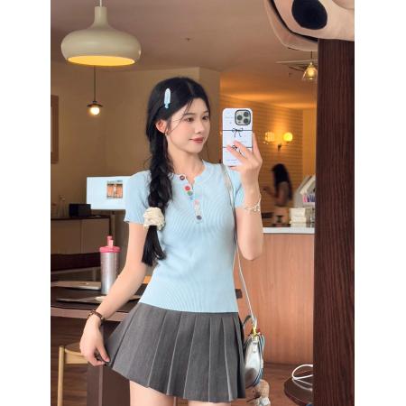 BY12088# 甜美风蓝色正肩针织短袖女夏季彩色纽扣半开领修身百搭薄款小上衣 服裝批發女裝批發服飾貨源