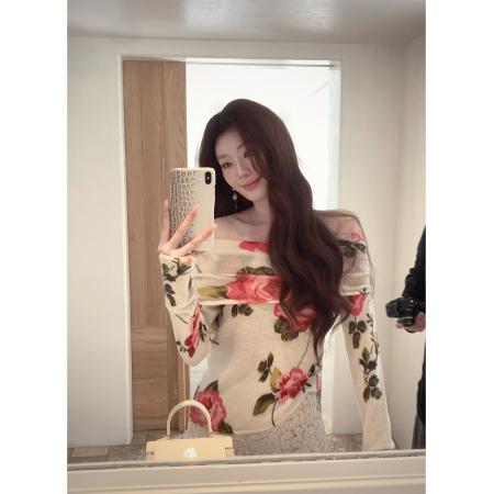 SYA奚小西软糯法式浪漫玫瑰一字肩长袖女春季全羊毛针织印花上衣 服裝批發女裝批發服飾貨源