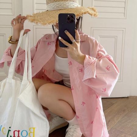 金苏一粉色蝴蝶结印花衬衫女春夏休闲长袖防晒薄外套上衣潮 服裝批發女裝批發服飾貨源