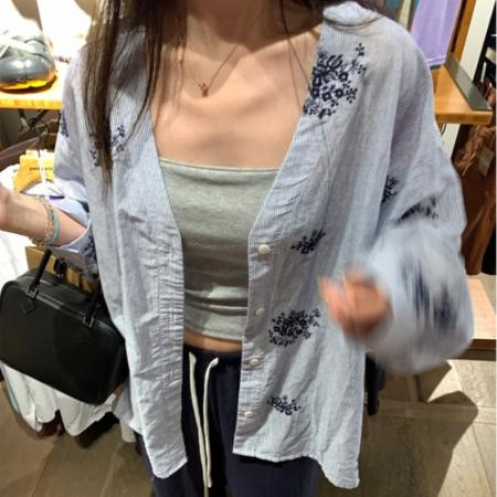 自制慵懒腔调重工刺绣V领宽松长袖衬衫 服裝批發女裝批發服飾貨源