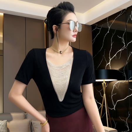 BY12129# 夏季高级感V领串珠镂空短袖女气质显瘦百搭轻熟别致独特上衣 服裝批發女裝批發服飾貨源