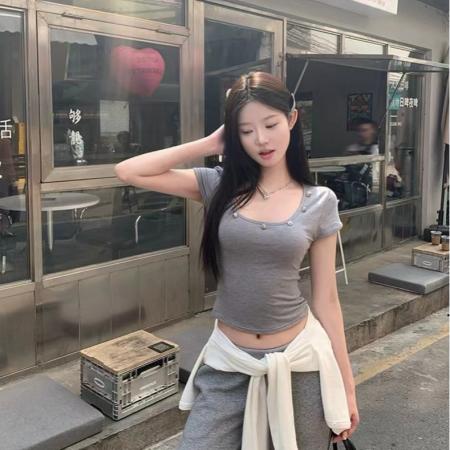 BY12147# 辣妹U领正肩短袖t恤女修身显瘦纯欲别致短上衣 服裝批發女裝批發服飾貨源