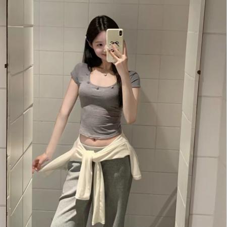 BY12147# 辣妹U领正肩短袖t恤女修身显瘦纯欲别致短上衣 服裝批發女裝批發服飾貨源