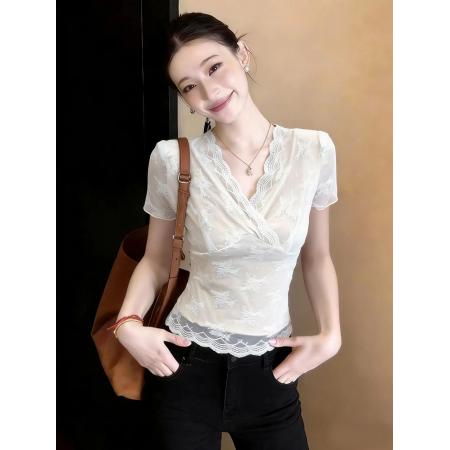 BY12165# 高级感法式蕾丝花边低V领短袖T恤女夏薄纱拼接打底衫修身显瘦上衣 服裝批發女裝批發服飾貨源
