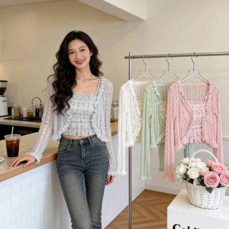 甜美温柔风木耳边小吊带配蕾丝短款防晒长袖外披两件套装 服裝批發女裝批發服飾貨源