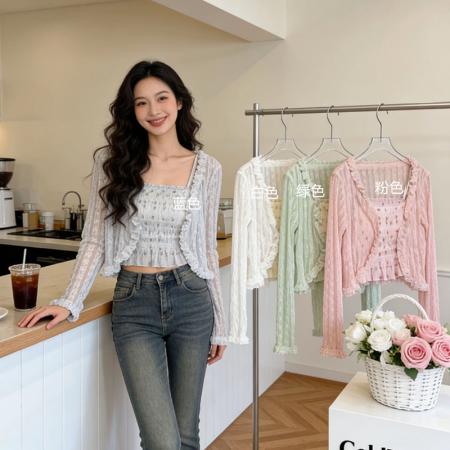 甜美温柔风木耳边小吊带配蕾丝短款防晒长袖外披两件套装 服裝批發女裝批發服飾貨源