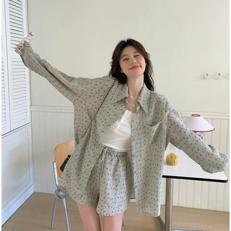 ootd穿搭衬衫短裤套装女春夏减龄休闲度假防晒开衫两件套 服裝批發女裝批發服飾貨源