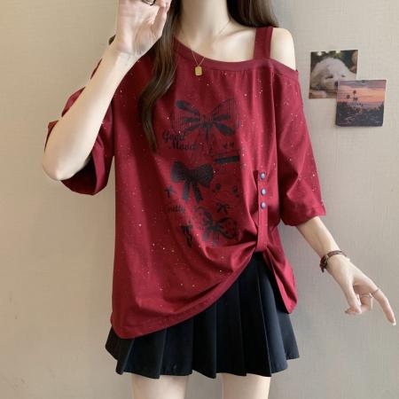 纯棉夏季新款满天星设计感斜领露肩短袖上衣 服裝批發女裝批發服飾貨源