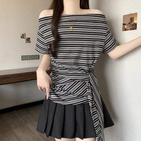 大码胖mm不规则条纹露肩T恤女春夏新款气质遮肉显瘦正肩短袖上衣 服裝批發女裝批發服飾貨源