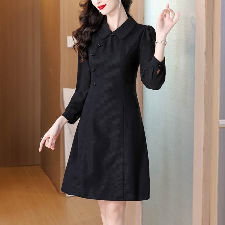 娃娃领黑色连衣裙女秋装新款女装长袖收腰显瘦赫本小黑裙子 服裝批發女裝批發服飾貨源