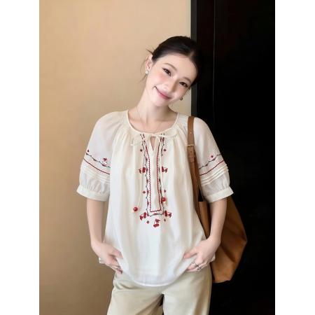 波西米亚风刺绣衬衫女夏季高级感气质短袖系带上衣百搭新款女 服裝批發女裝批發服飾貨源