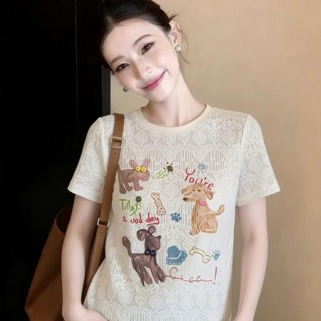 杏色印花蕾丝短袖t恤女宽松显瘦绝美漂亮正肩上衣设计感新款 服裝批發女裝批發服飾貨源