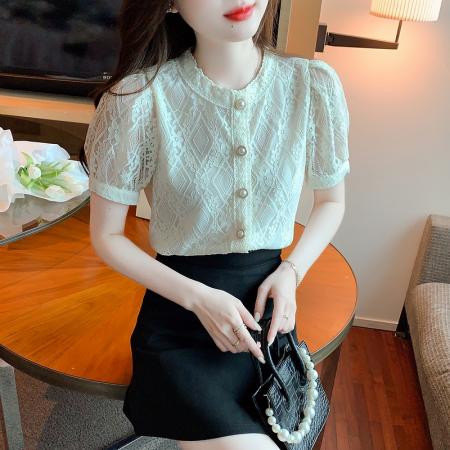 夏季新款圆领泡泡袖蕾丝衬衫女设计感小众法式减龄洋气上衣 服裝批發女裝批發服飾貨源