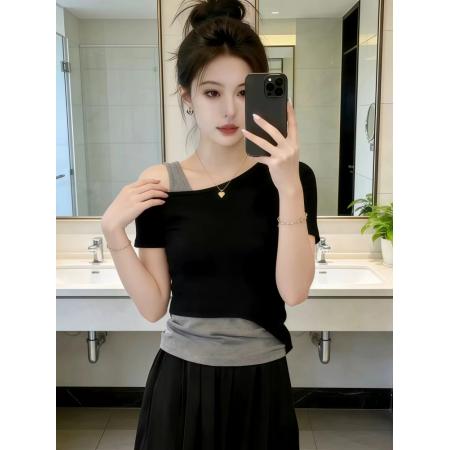 BY12339# 夏季穿搭假两件短袖t恤女装新款今年流行爆款设计感斜肩上衣 服裝批發女裝批發服飾貨源