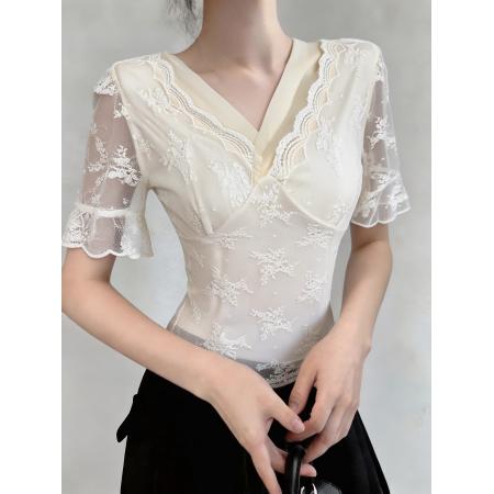 BY12343# 夏季新款拼接V领打底短袖蕾丝衫显瘦减龄透气单上衣 服裝批發女裝批發服飾貨源