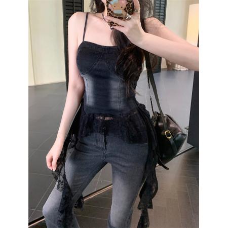 BY12353# 辣妹纯欲风水洗牛仔蕾丝拼接设计感小众时髦显瘦露肩吊带上衣 服裝批發女裝批發服飾貨源