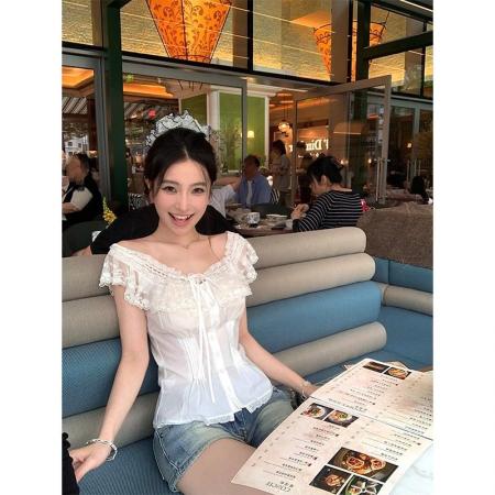 BY12357# 云间诗集白色蕾丝一字肩衬衫女设计感气质露肩夏季短袖上衣 服裝批發女裝批發服飾貨源