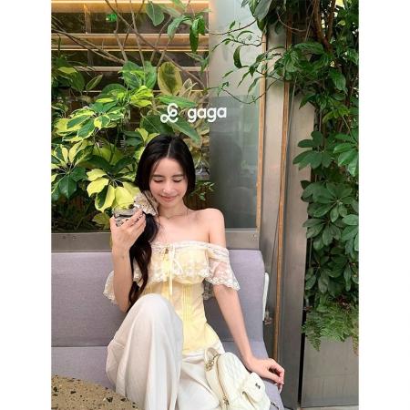 BY12357# 云间诗集白色蕾丝一字肩衬衫女设计感气质露肩夏季短袖上衣 服裝批發女裝批發服飾貨源