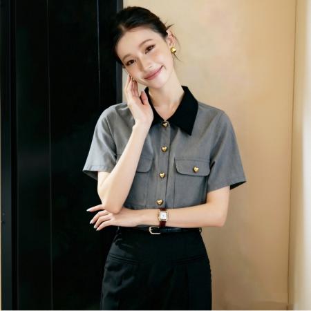 BY12389# 夏季新款撞色翻领复古爱心纽扣法式高级感短袖上衣女 服裝批發女裝批發服飾貨源