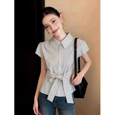 BY12429# 韩版条纹衬衫女夏季新款设计超好看翻领短袖收腰系带减龄上衣 服裝批發女裝批發服飾貨源