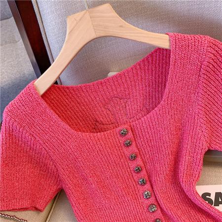 BY12447# 新款针织短袖T恤女夏季别致设计感方领露锁骨高腰短款上衣女 服裝批發女裝批發服飾貨源