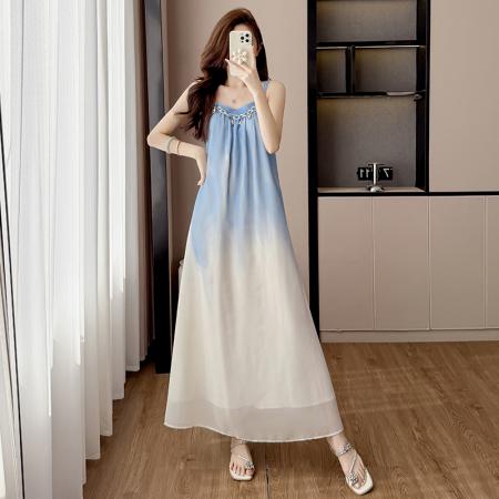 BY12454# v领吊带连衣裙女夏新款雪纺蓝色渐变度假风海边沙滩裙子 服裝批發女裝批發服飾貨源