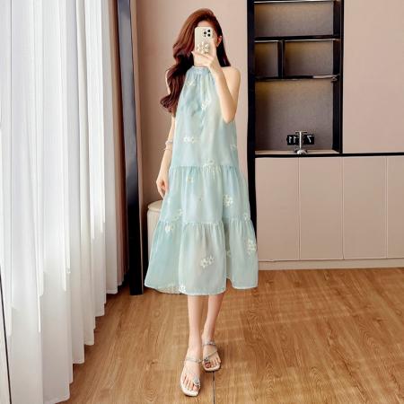 BY12458# 薄荷连衣裙温柔刺绣扎染印花挂脖短裙超仙度假拍照 服裝批發女裝批發服飾貨源