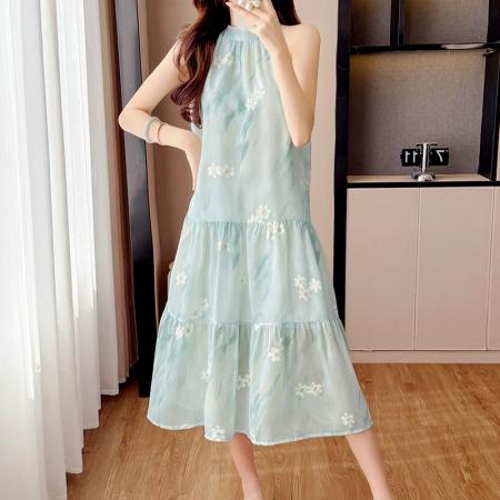 BY12458# 薄荷连衣裙温柔刺绣扎染印花挂脖短裙超仙度假拍照 服裝批發女裝批發服飾貨源
