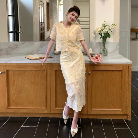 BY12467# 品质小个子蕾丝绣花套装花边小衫高腰半身裙两件套 服裝批發女裝批發服飾貨源