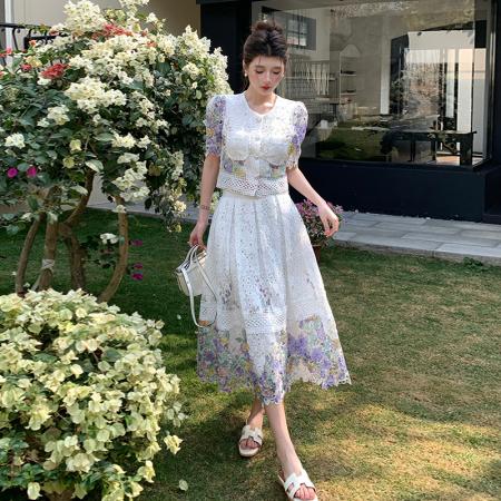 BY12468# 品质新款高级感时尚显瘦水溶蕾丝定位花两件套套装 服裝批發女裝批發服飾貨源