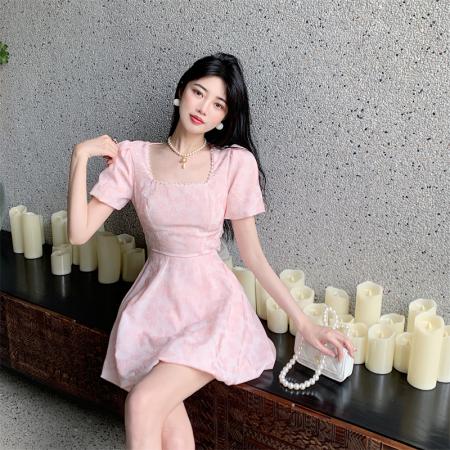 BY12489# 法式复古珍珠方领连衣裙蓬松露背系带蝴蝶结收腰气质裙子 服裝批發女裝批發服飾貨源