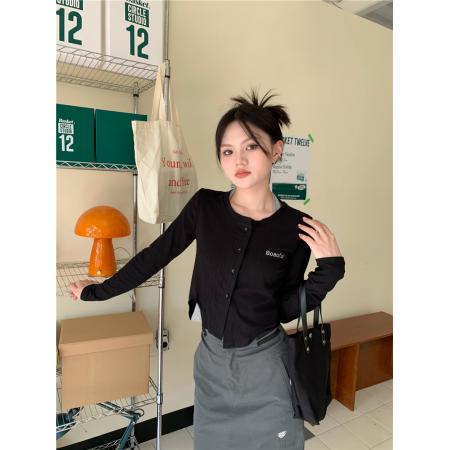 BY12514# 挂脖背心吊带+刺绣字母长袖开衫两件套 服裝批發女裝批發服飾貨源