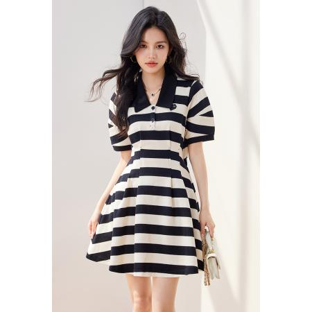 BY12542# 夏季新款条纹撞色收腰镂空POLO领设计感连衣裙 服裝批發女裝批發服飾貨源