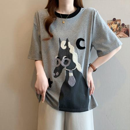 BY12624# 夏季新款大码女装时尚宽松显瘦休闲百搭小马印花T恤上衣 服裝批發女裝批發服飾貨源