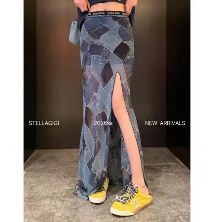 BY12799# 杨依姗美式卡通字母印花T恤＋复古格纹印花雪纺开叉半身裙套装 服裝批發女裝批發服飾貨源