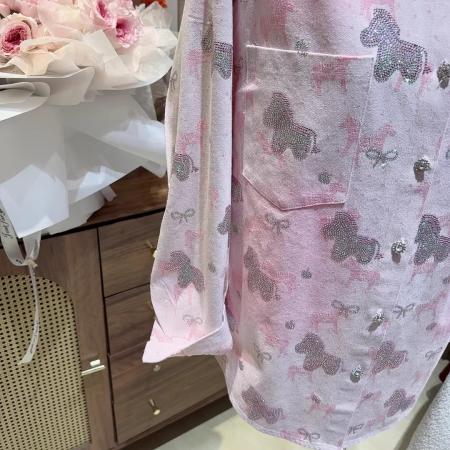 BY12846# 春秋新款烫钻小马设计感牛仔长袖衬衫外套女宽松时尚休闲上衣 服裝批發女裝批發服飾貨源