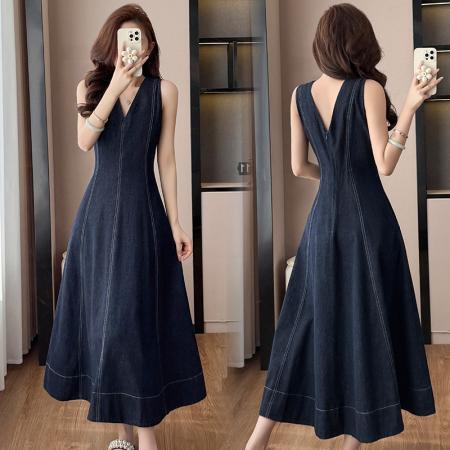 BY13021# 春夏新款复古牛仔V领设计感连衣裙高级显瘦长裙女 服裝批發女裝批發服飾貨源