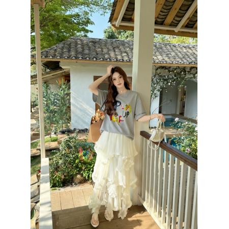 BY13052# 复古字母印花T恤休闲上衣＋网纱拼接设计感不规则蛋糕裙 服裝批發女裝批發服飾貨源