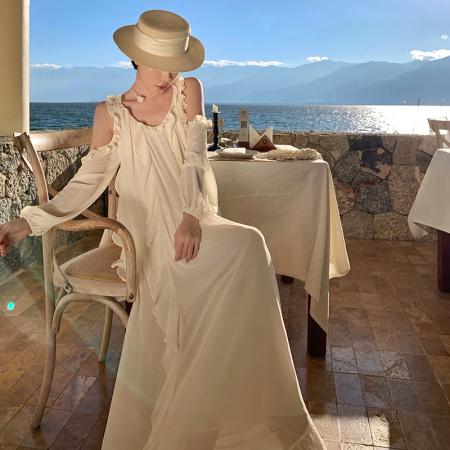 BY13068# 法式高级感露肩长袖荷叶边连衣裙宽松显瘦仙女长裙 服裝批發女裝批發服飾貨源