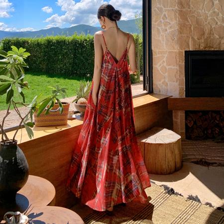 BY13088# 法式复古格纹吊带连衣裙设计感小众不规则下摆辣妹长裙夏 服裝批發女裝批發服飾貨源