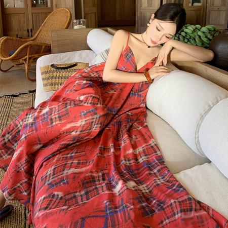 BY13088# 法式复古格纹吊带连衣裙设计感小众不规则下摆辣妹长裙夏 服裝批發女裝批發服飾貨源